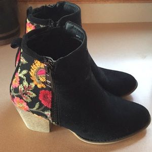 Ankle boots